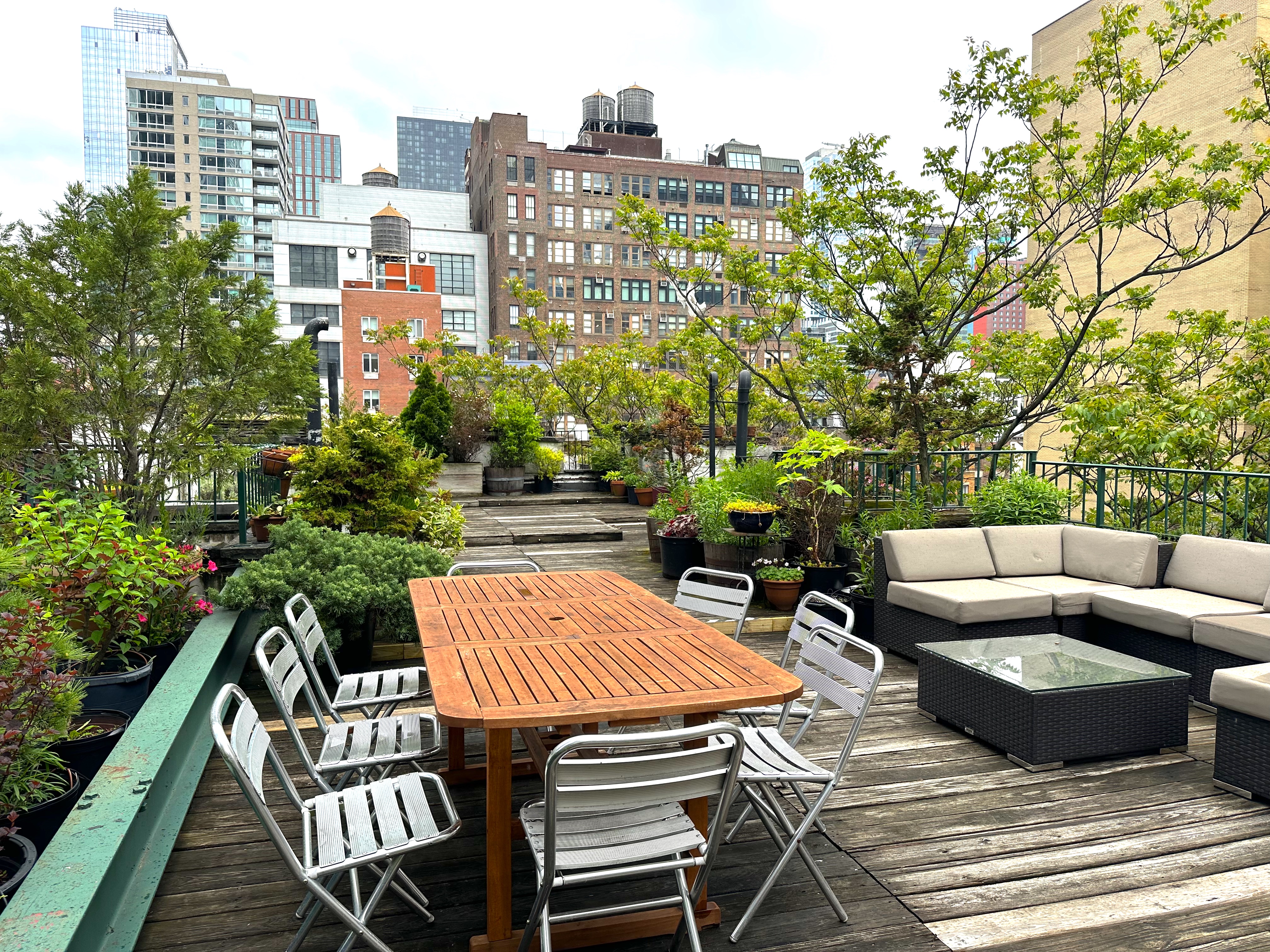 459 West 35th Street, Unit 1E Manhattan, NY 10001 - Photo 4 of 18 a view of a patio on the deck and a patio