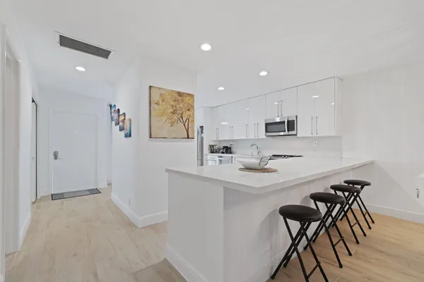 Contact Agent | 1031 Citrus Way, Unit 102D, Delray Beach, FL 33445