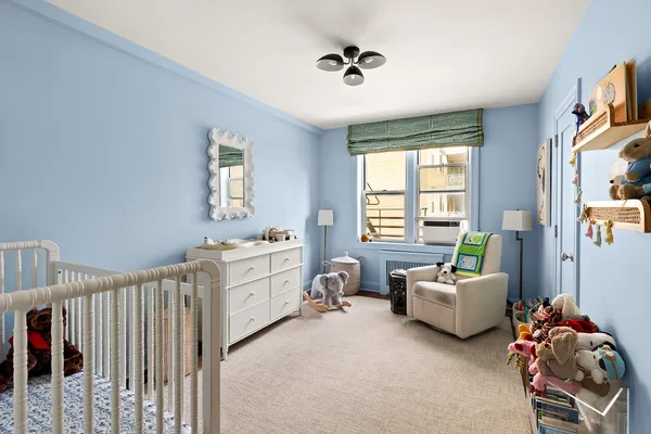 $2,100,000 | 30 East 9th Street, Unit 5LL | Greenwich Village