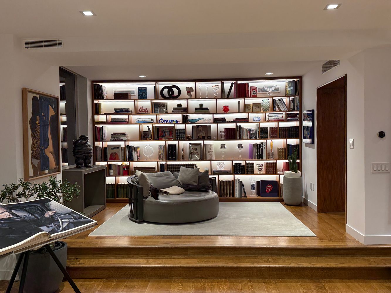 a view of livingroom with furniture and window