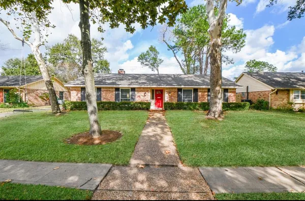 $451,664 | 10706 Inwood Drive, Houston, TX 77042