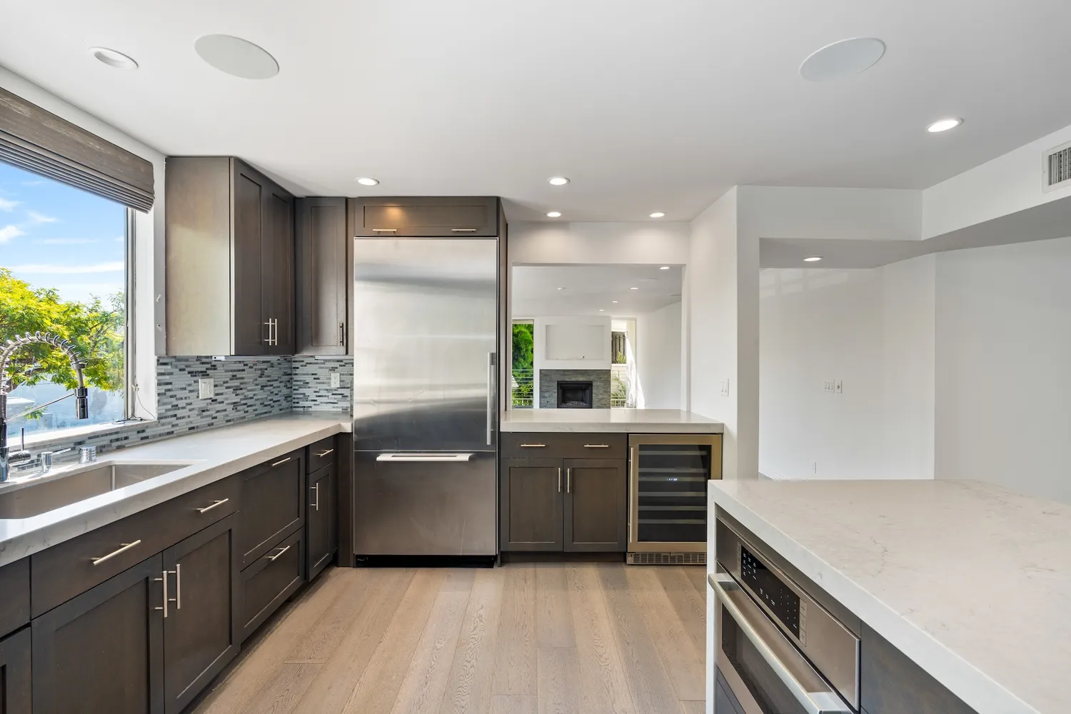 $1,025,000 | 1129 Larrabee Street, Unit 6, West Hollywood, CA 90069