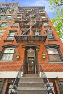 $670,000 | 334 East 5th Street, Unit 5W | East Village