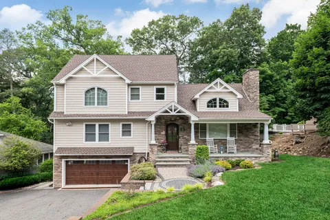 $929,000 | Osceola Road, Wayne, NJ 07470
