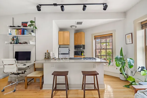 $4,150 | 31 8th Avenue, Unit 4 | West Village