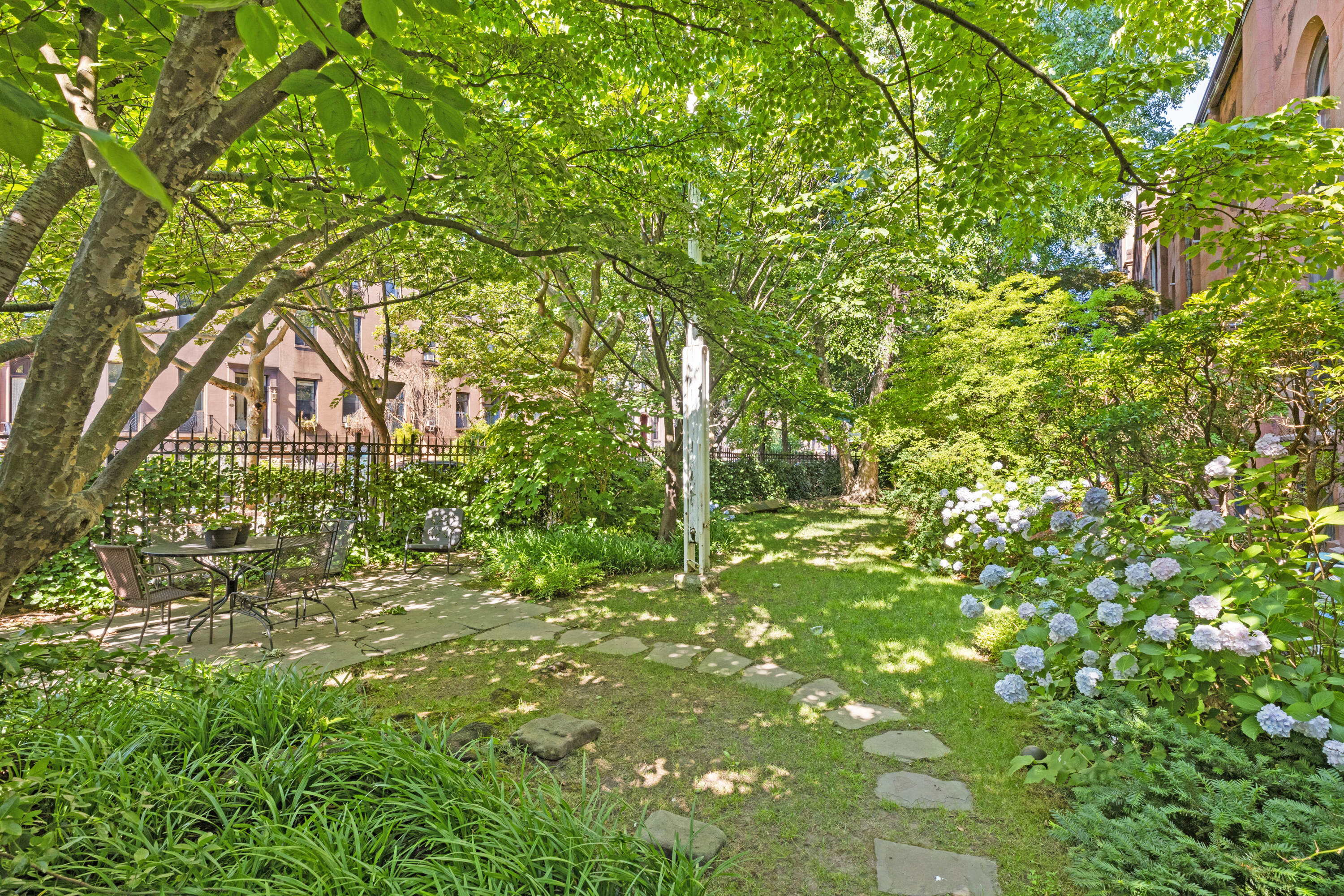 450 Clinton Street, Unit 4D Brooklyn, NY 11231 - Photo 6 of 7 Gallery Image 6