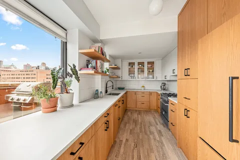 $2,750,000 | 100 Congress Street, Unit 603 | Columbia Street Waterfront