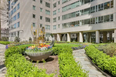 $2,390,000 | 200 East 66th Street, Unit D201 | Lenox Hill