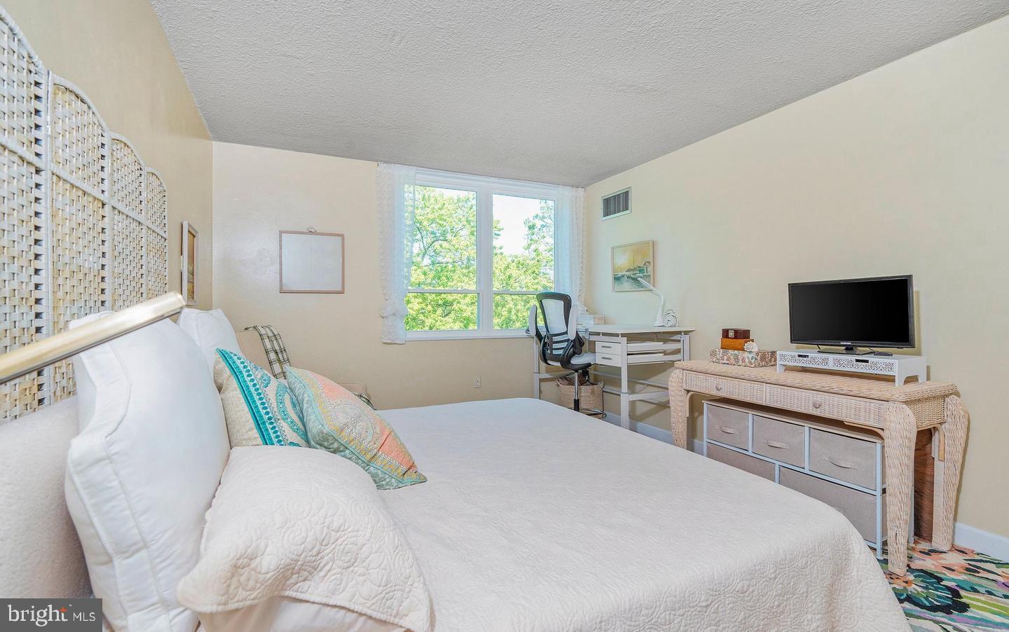 2016 Naamans Road, Unit 2D Wilmington, DE 19810 - Photo 15 of 24