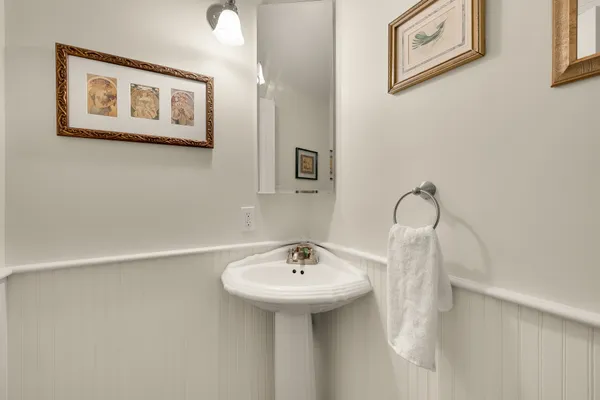 $1,850,000 | 2021 N Street Northwest, Washington, DC 20036