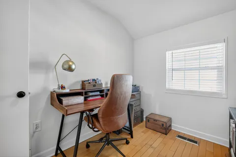 Contact Agent | 2515 North Dearing Street, Alexandria, VA 22302