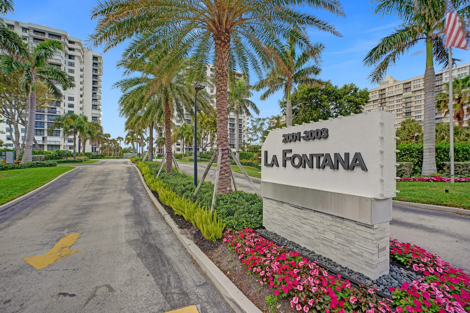 $845,000 | 2001 North Ocean Boulevard, Unit 305, Boca Raton, FL 33431