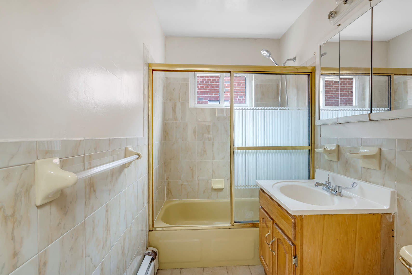 3425 Ely Avenue Bronx, NY 10469 - Photo 8 of 19