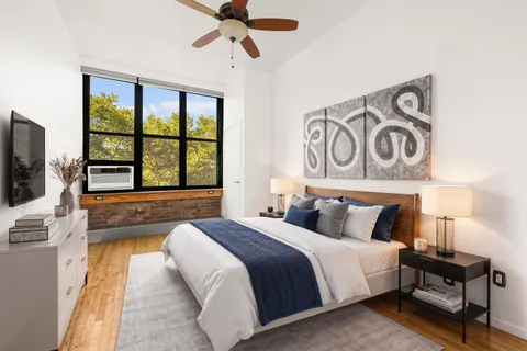 $825,000 | 372 Dekalb Avenue, Unit 5C | Clinton Hill