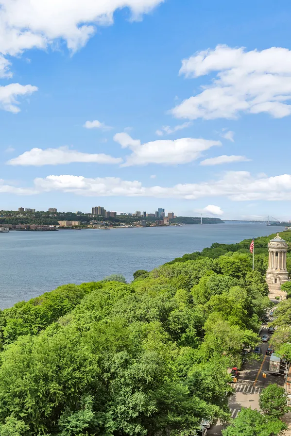 $6,495,000 | 137 Riverside Drive, Unit 12B | Upper West Side