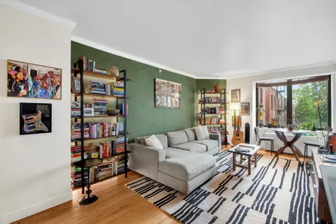 $1,200,000 | 380 Lenox Avenue, Unit 3J | Central Harlem