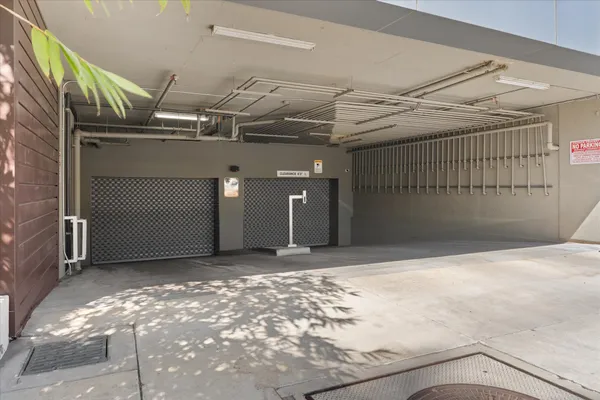 $705,000 | 6001 Carlton Way, Unit 106, Los Angeles, CA 90028