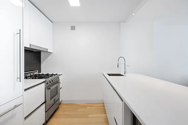 $4,850 | 301 West 53rd Street, Unit 16J | Hell's Kitchen
