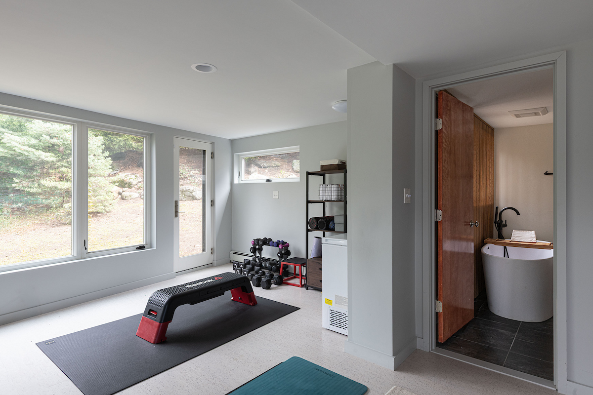 42 Peacock Farm Road Lexington, MA 02421 - Photo 21 of 26