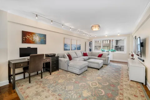 $1,675,000 | 345 East 56th Street, Unit 7J | Sutton Place