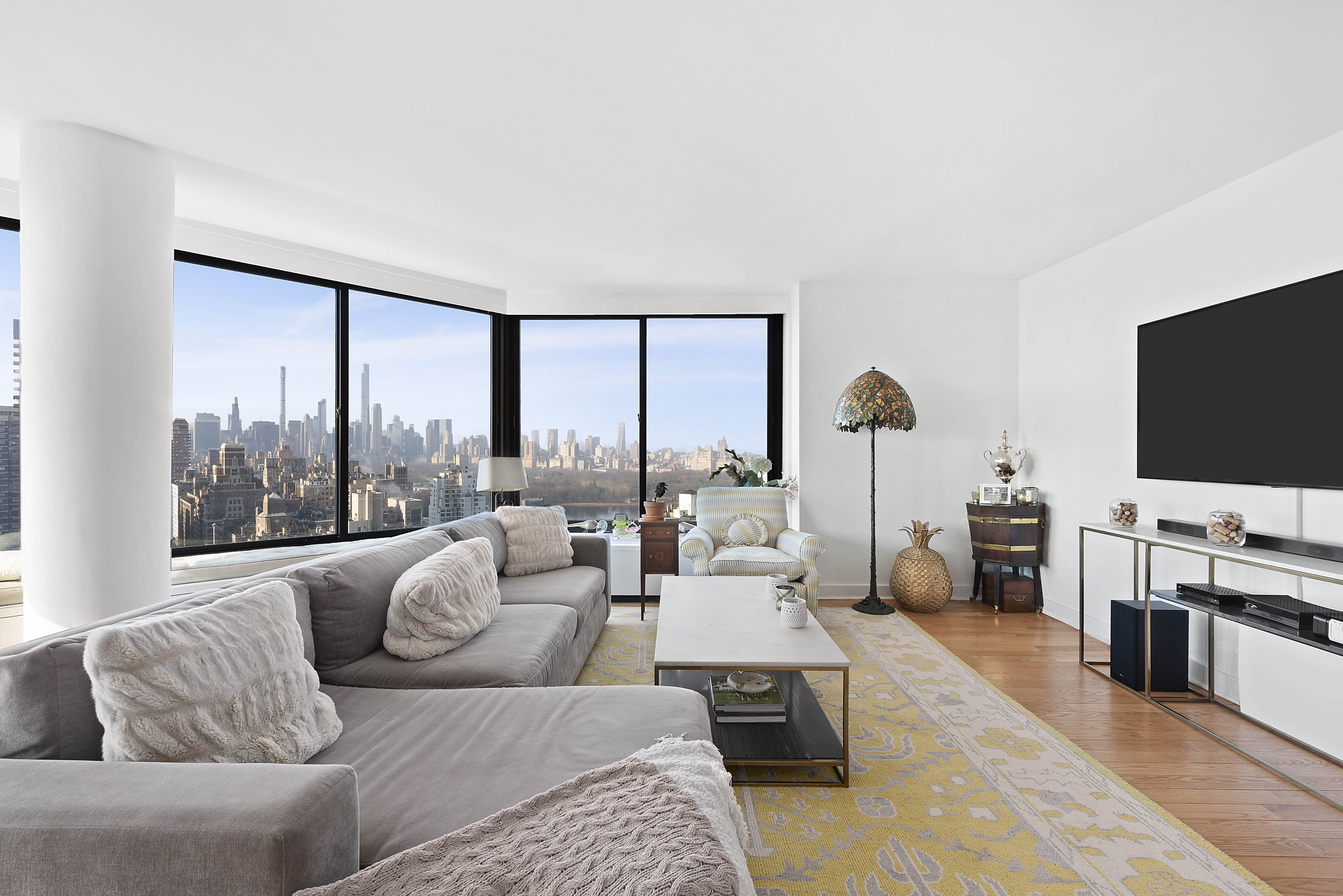 40 East 94th Street, Unit 27A Manhattan, NY 10128 - Photo 2 of 12