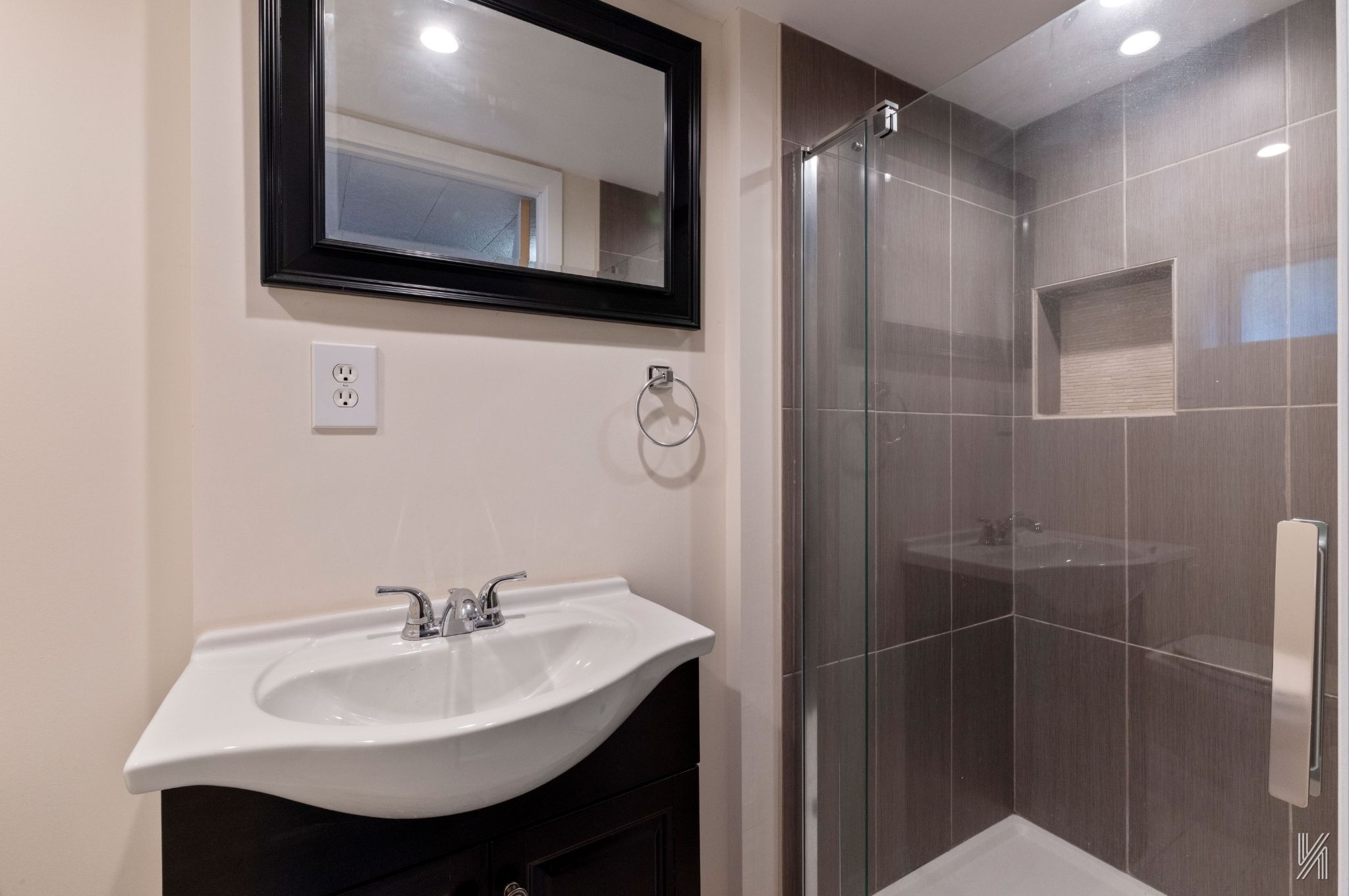 20-29 28th Street Queens, NY 11105 - Photo 18 of 28