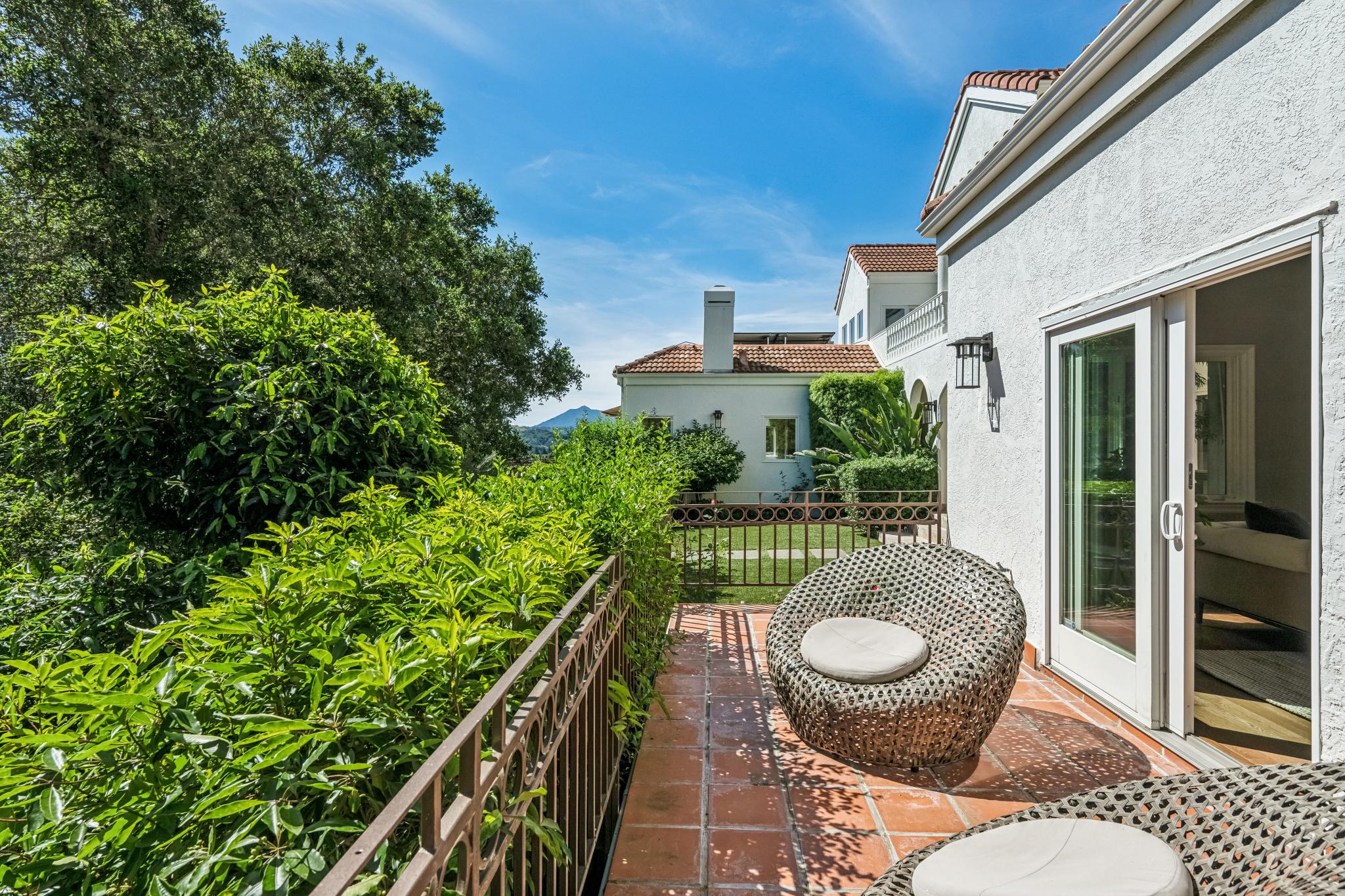 5 Heatherstone Lane San Rafael, CA 94903 - Photo 11 of 56