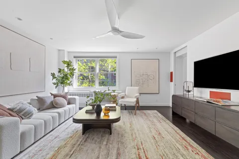 $1,530,000 | 333 West 22nd Street, Unit 4D | Chelsea