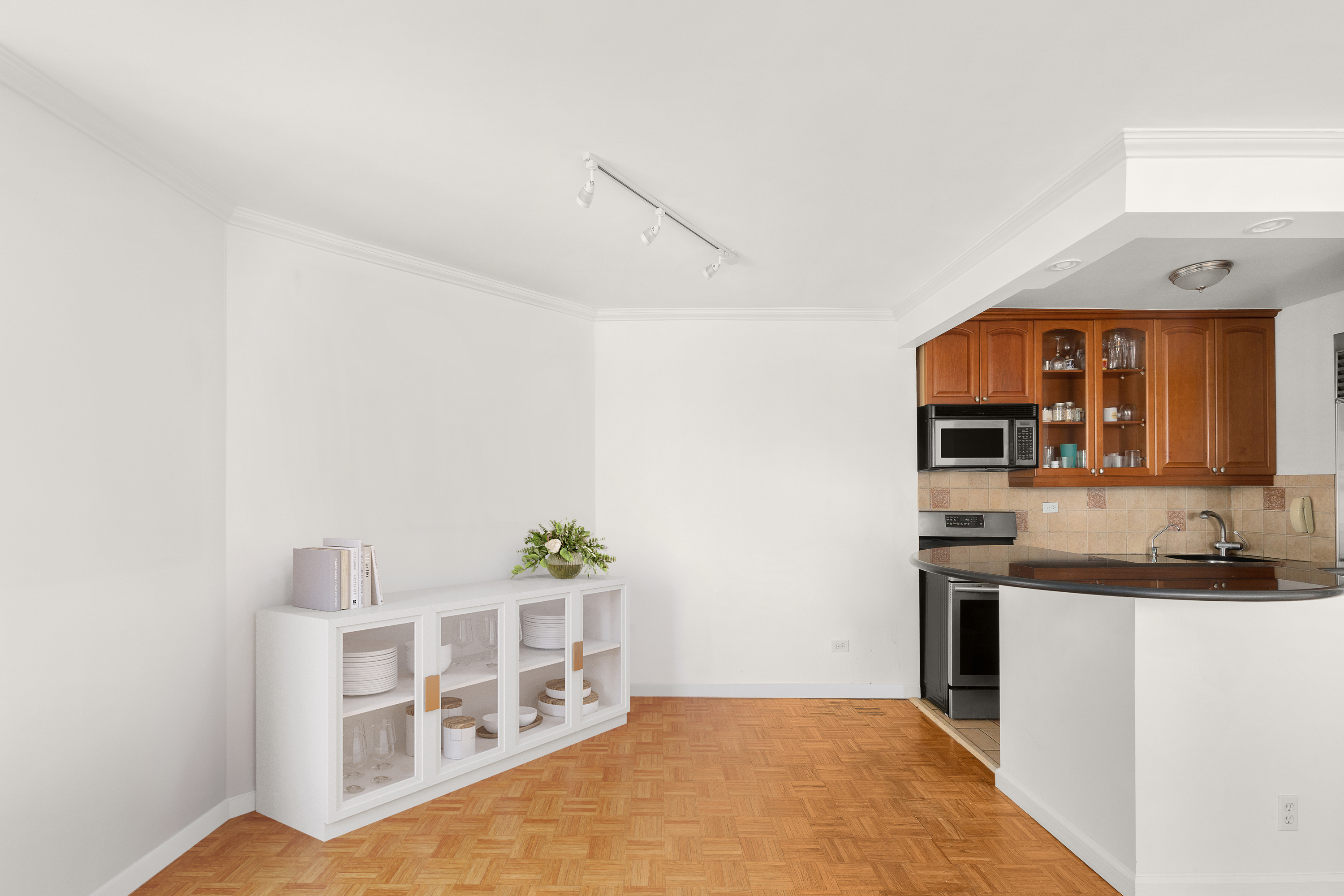 1641 3rd Avenue, Unit 28K Manhattan, NY 10128 - Photo 4 of 10