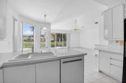 $2,990,000 | 5768 Harrington Way, Boca Raton, FL 33496