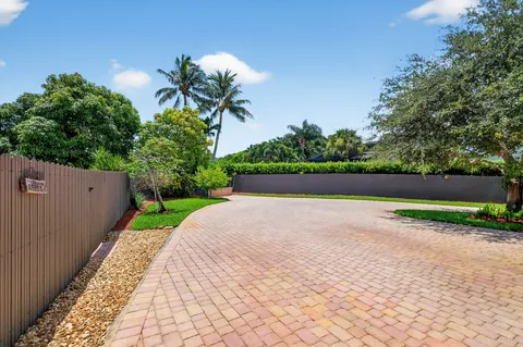 $2,375,000 | 8920 Southwest 162nd Terrace, Palmetto Bay, FL 33157