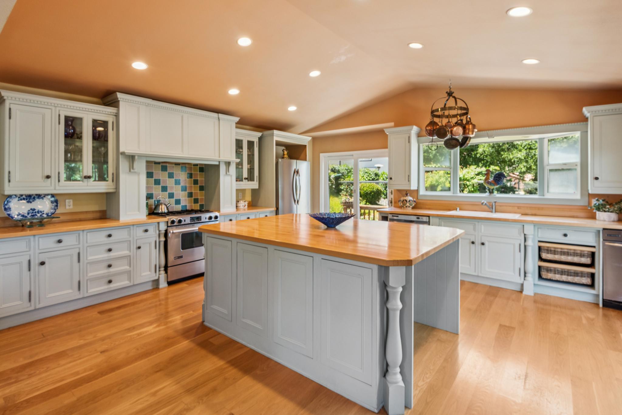 425 Oak Point Place Santa Rosa, CA 95409 - Photo 4 of 6