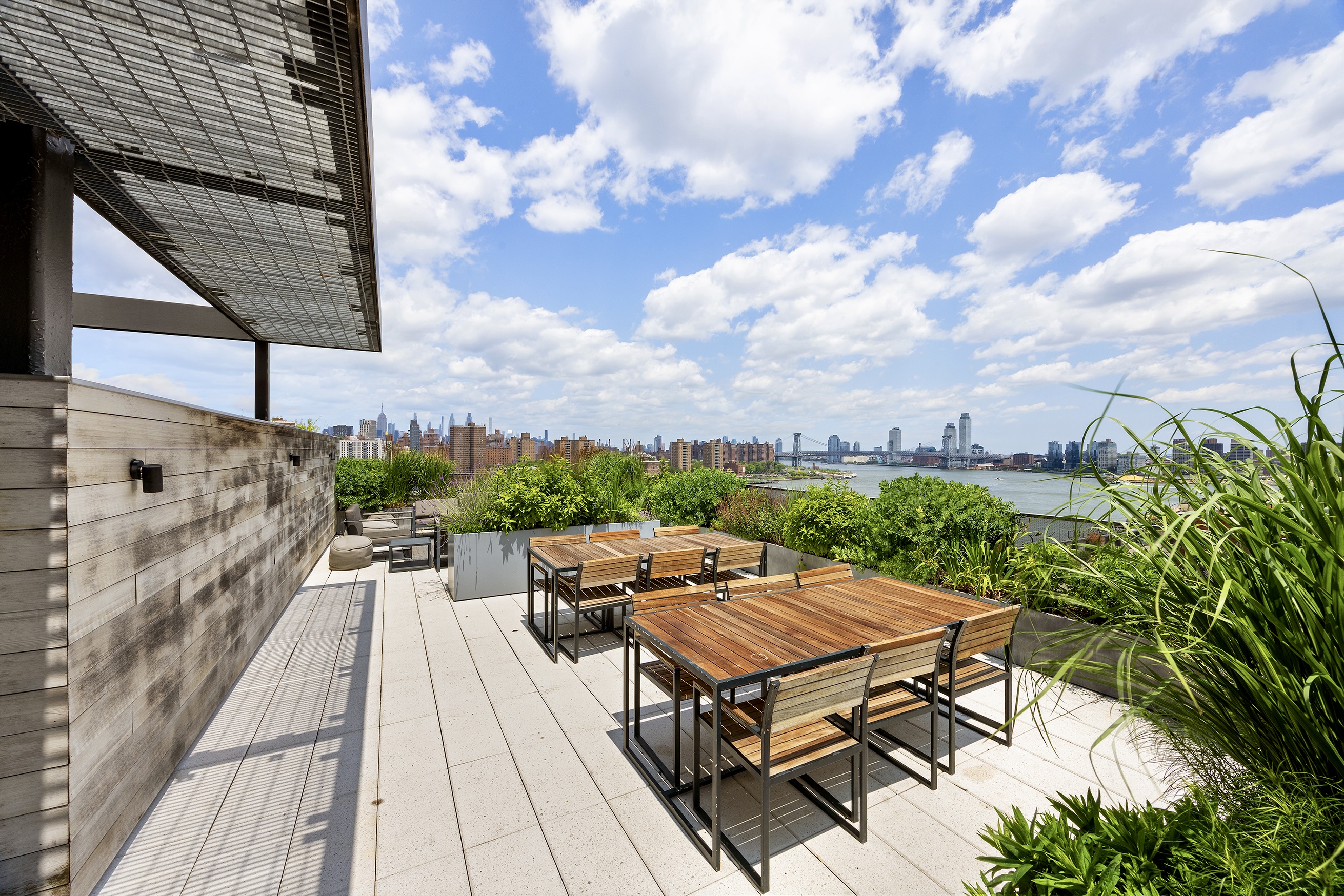 1 John Street, Unit 3B Brooklyn, NY 11201 - Photo 22 of 27 a view of a terrace with sitting area