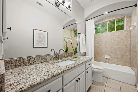 $850,000 | 806 Overlook Bend, Leander, TX 78641