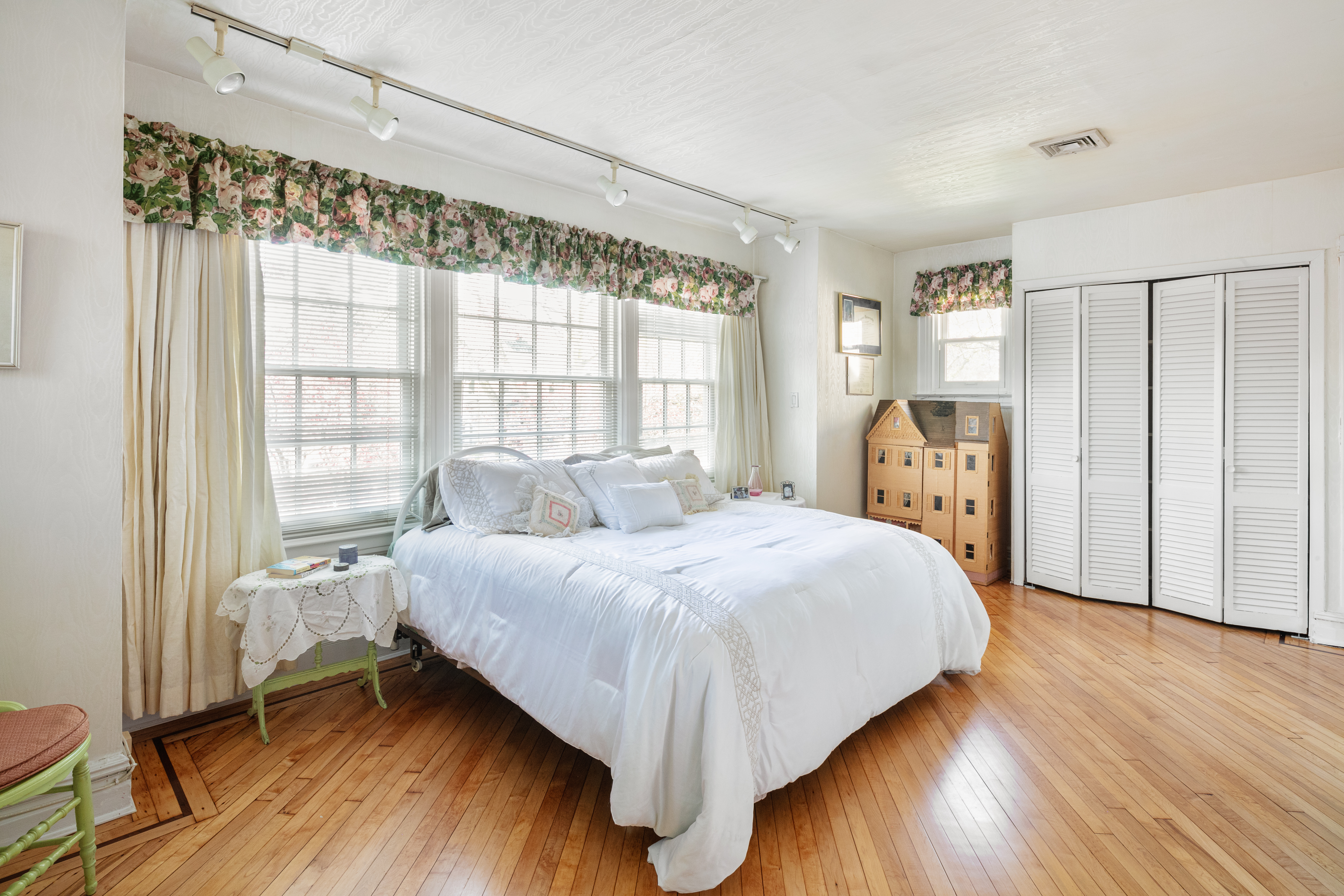 91 81st Street Brooklyn, NY 11209 - Photo 13 of 19 a bedroom with a bed and a window
