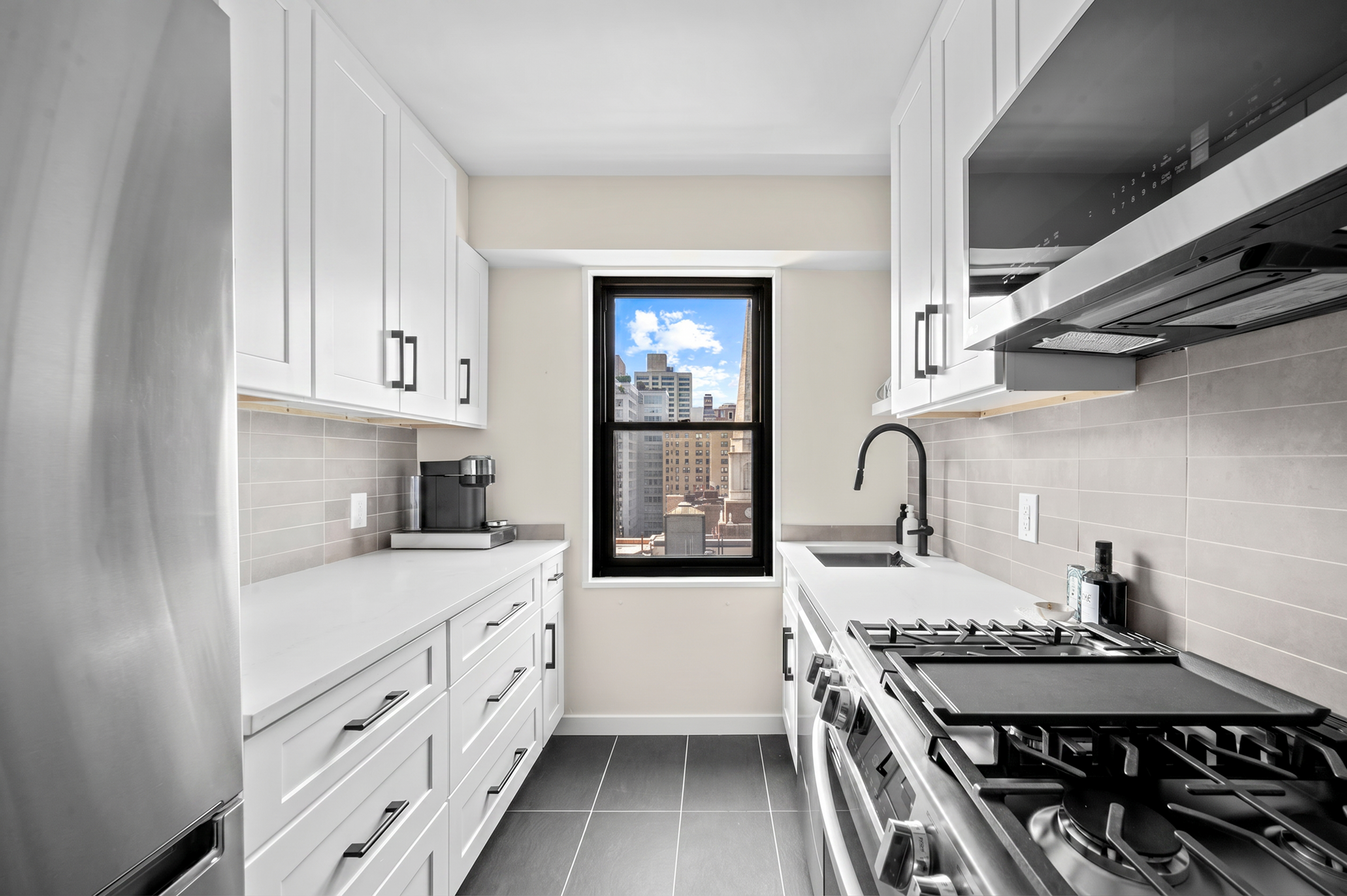 178 East 80th Street, Unit 16E Manhattan, NY 10075 - Photo 3 of 11