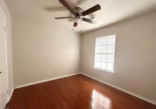 $2,300 | 63 South Stony Bridge Circle, The Woodlands, TX 77381