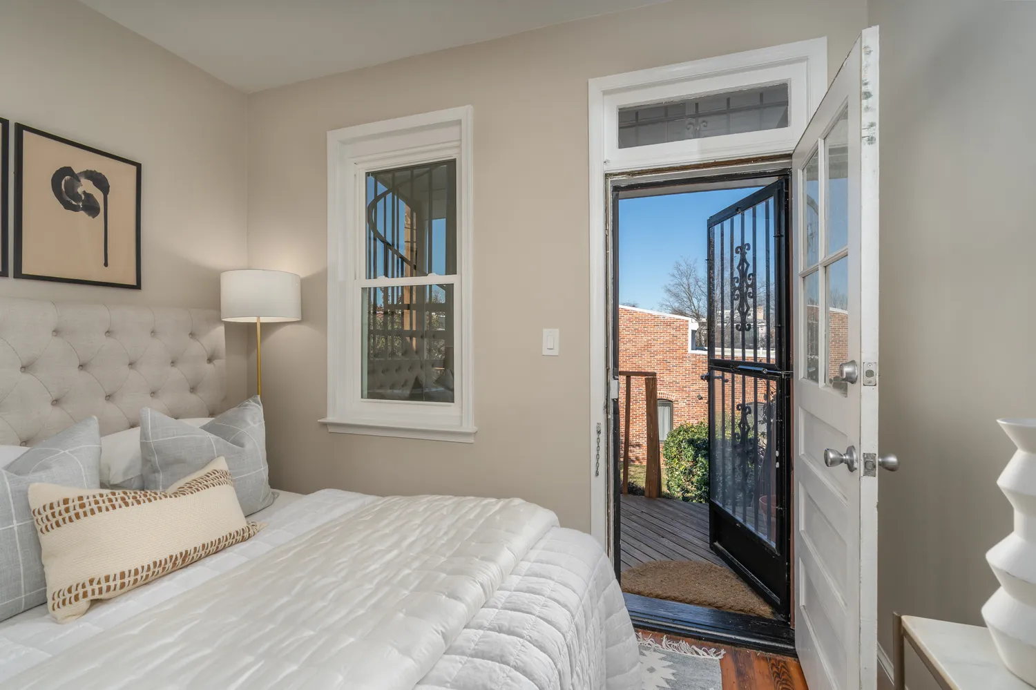 $350,000 | 1218 D Street Southeast, Unit 4, Washington, DC 20003