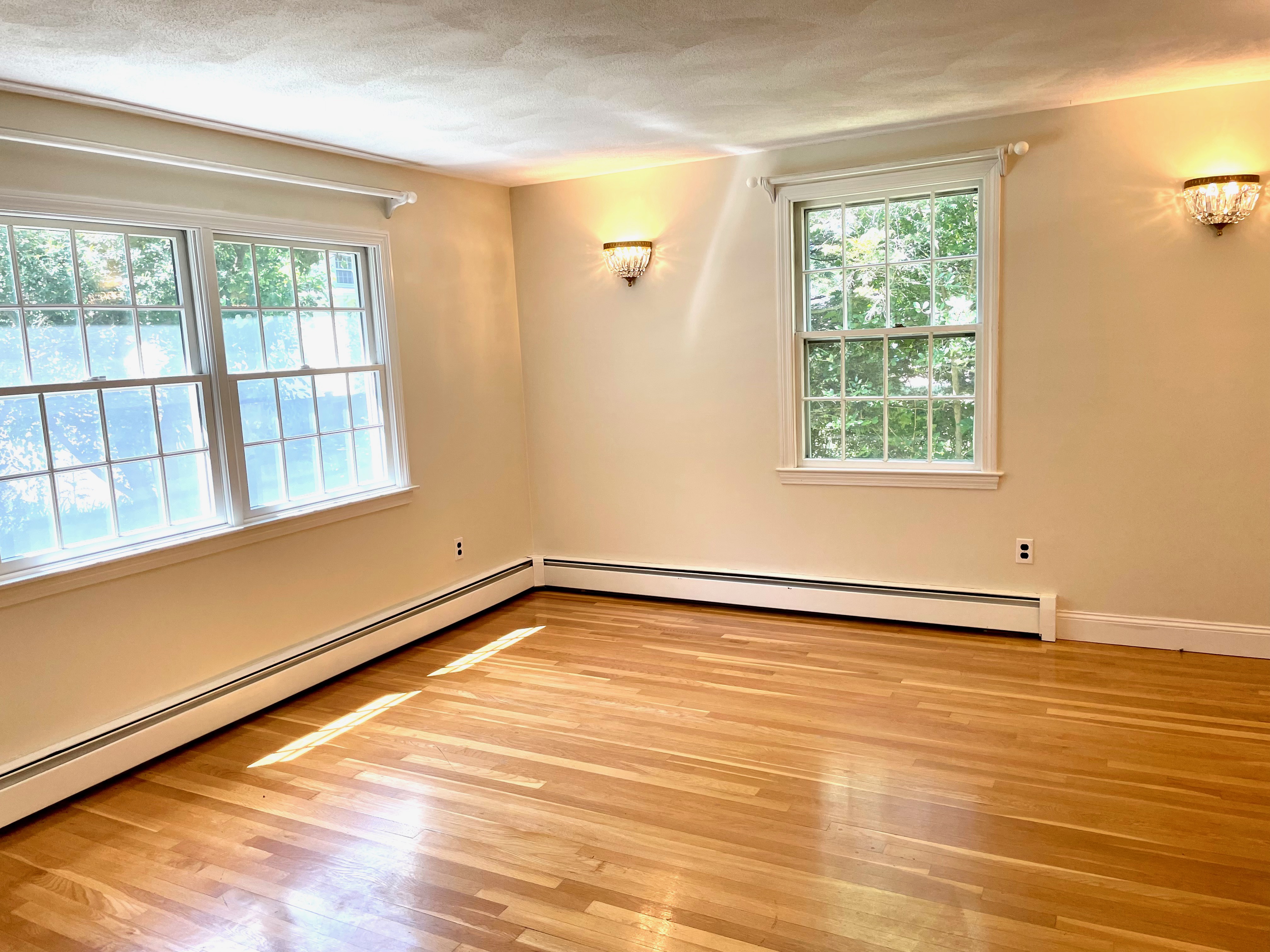 25 Twitchell Street Wellesley, MA 02482 - Photo 8 of 28