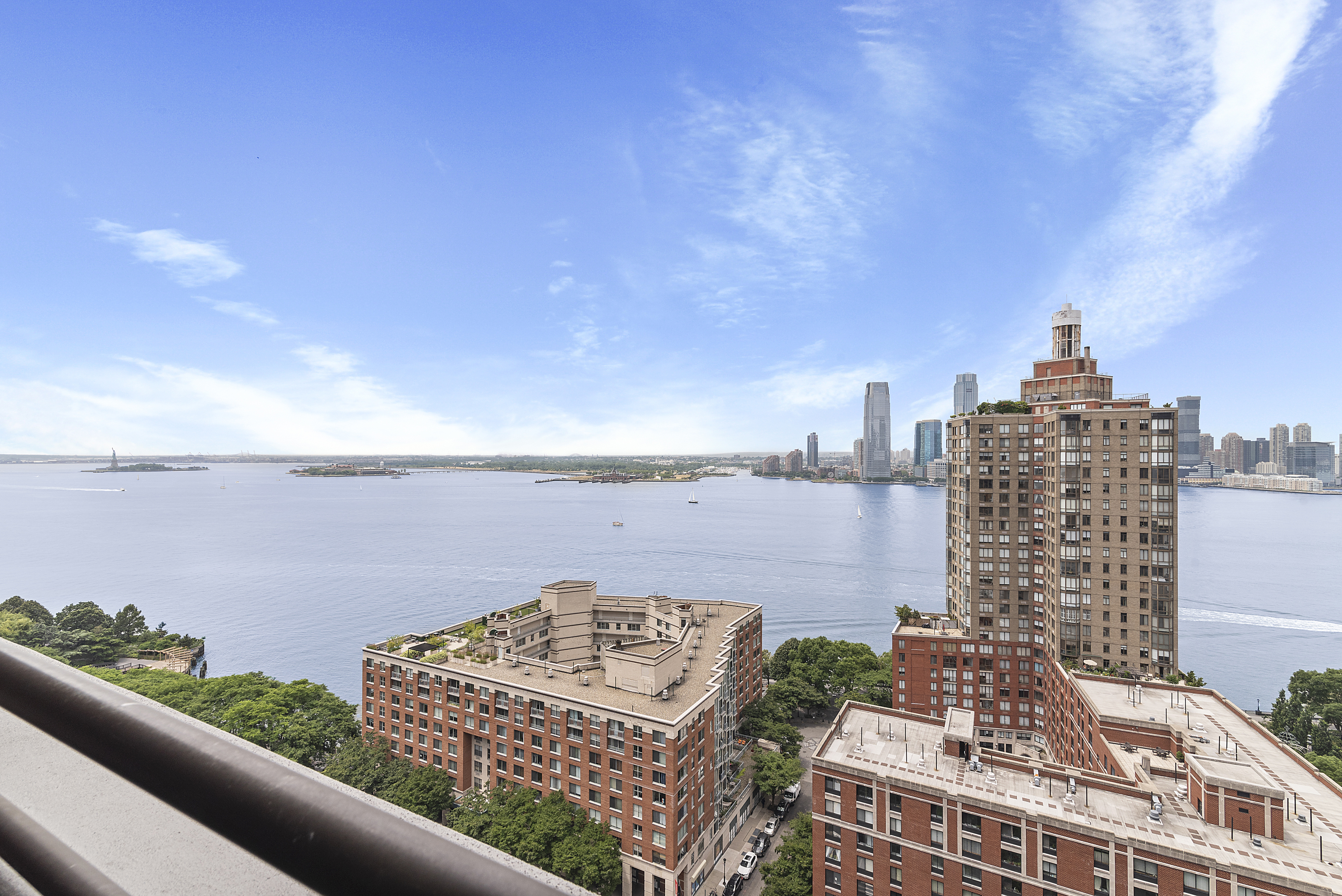 200 Rector Place, Unit 25D Manhattan, NY 10280 - Photo 5 of 15