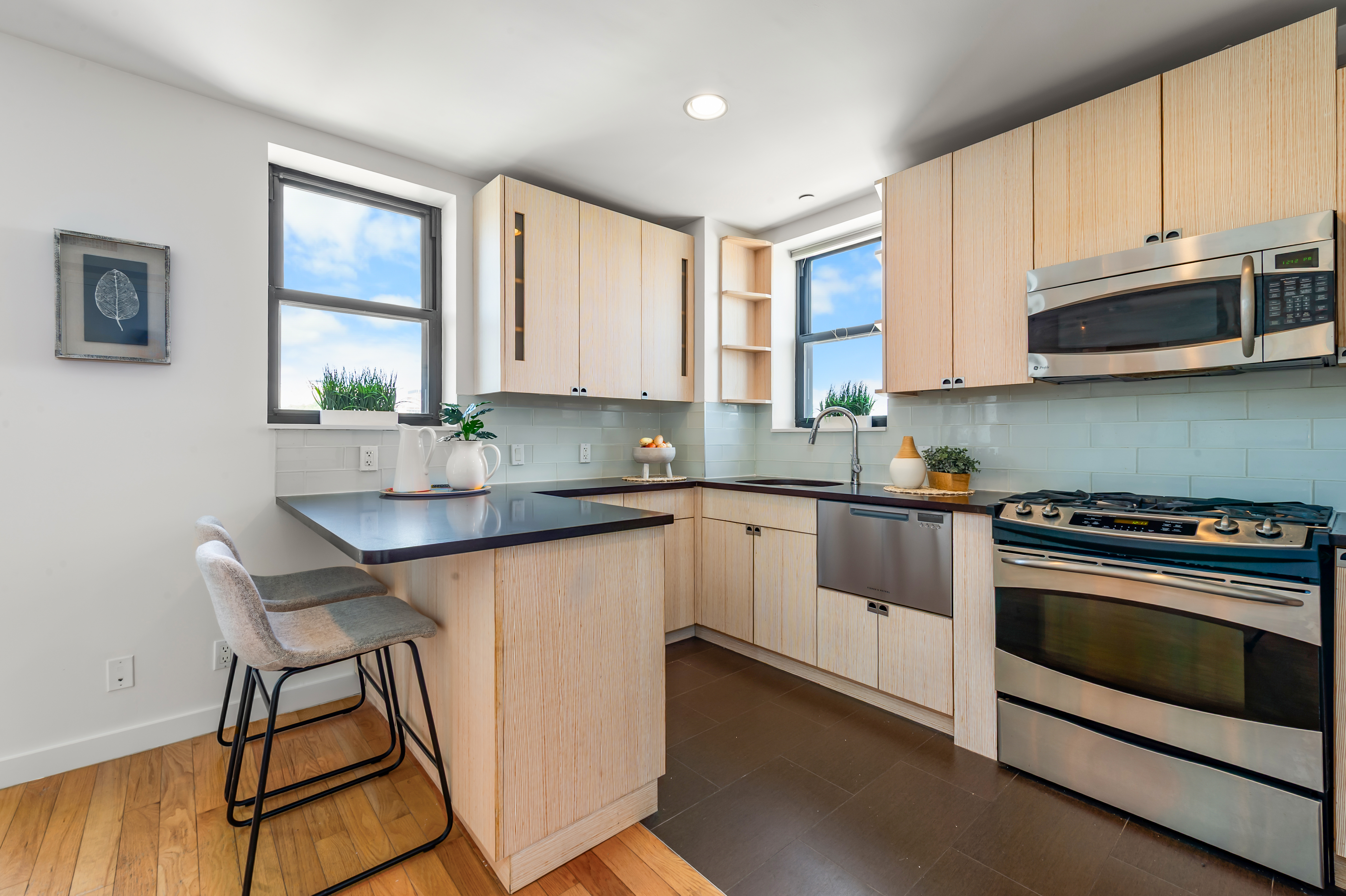 2101 8th Avenue, Unit PH10B Manhattan, NY 10026 - Photo 11 of 22 Gallery Image 11
