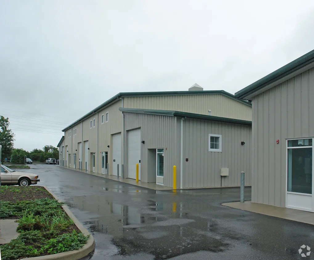 $10,200,000 | 1 Leecon Court, Southampton, NY 11968