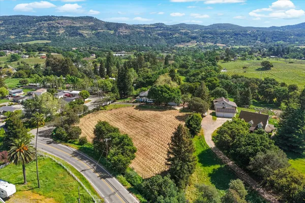 $3,050,000 | 4011 East 3rd Avenue, Napa, CA 94558