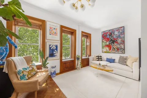 $1,750,000 | 237 West 11th Street, Unit 2B | West Village