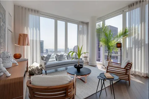 $10,950 | 222 East 44th Street, Unit 19L | Midtown East