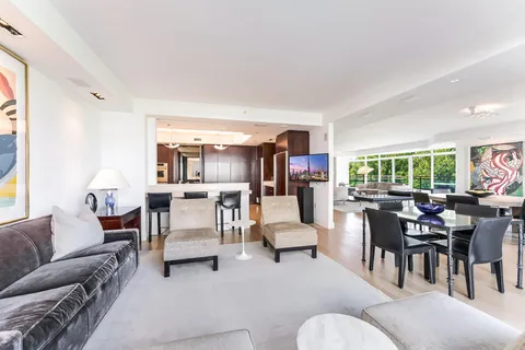 $5,200,000 | 5630 Wisconsin Avenue, Unit 805, Chevy Chase, MD 20815