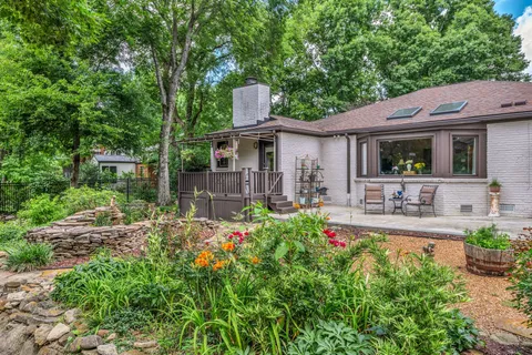 $1,500,000 | 2039 Castleman Drive, Nashville, TN 37215