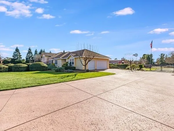 $3,188,000 | 10531 Korn Lane, Gilroy, CA 95020