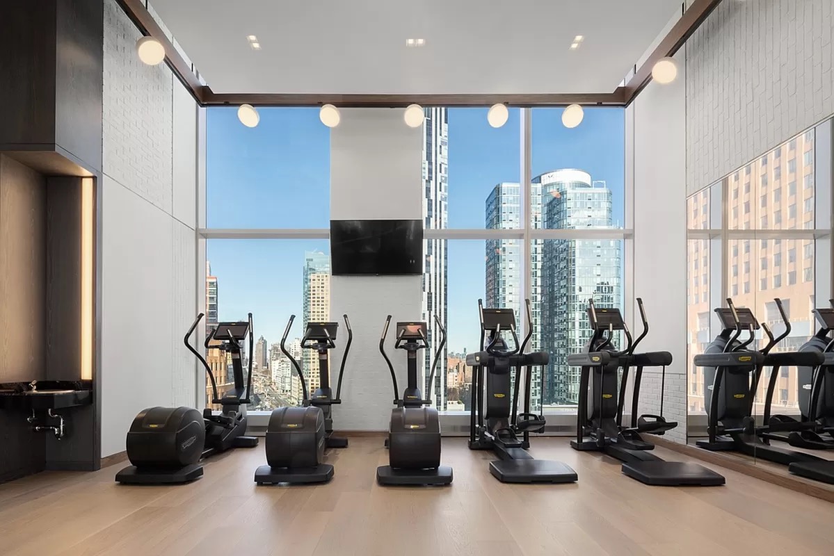 1 City Point, Unit PHG Brooklyn, NY 11201 - Photo 11 of 17 a view of a room with gym equipment