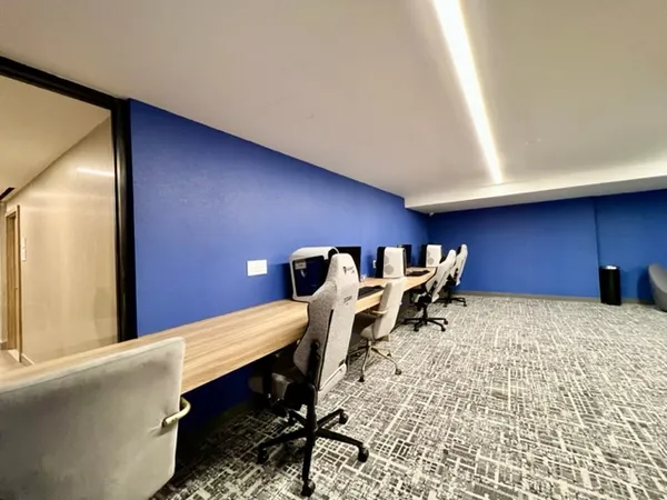 $1,198,000 | 46-30 Center Boulevard, Unit 406 | Long Island City